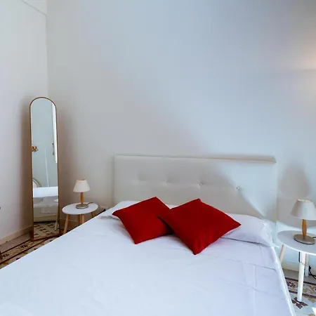 Apartment In The Heart Of *
